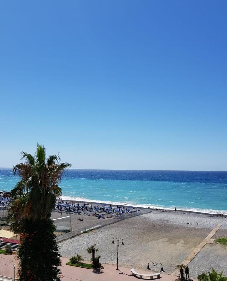 Casalmare Sabina Apartment Ventimiglia Luaran gambar